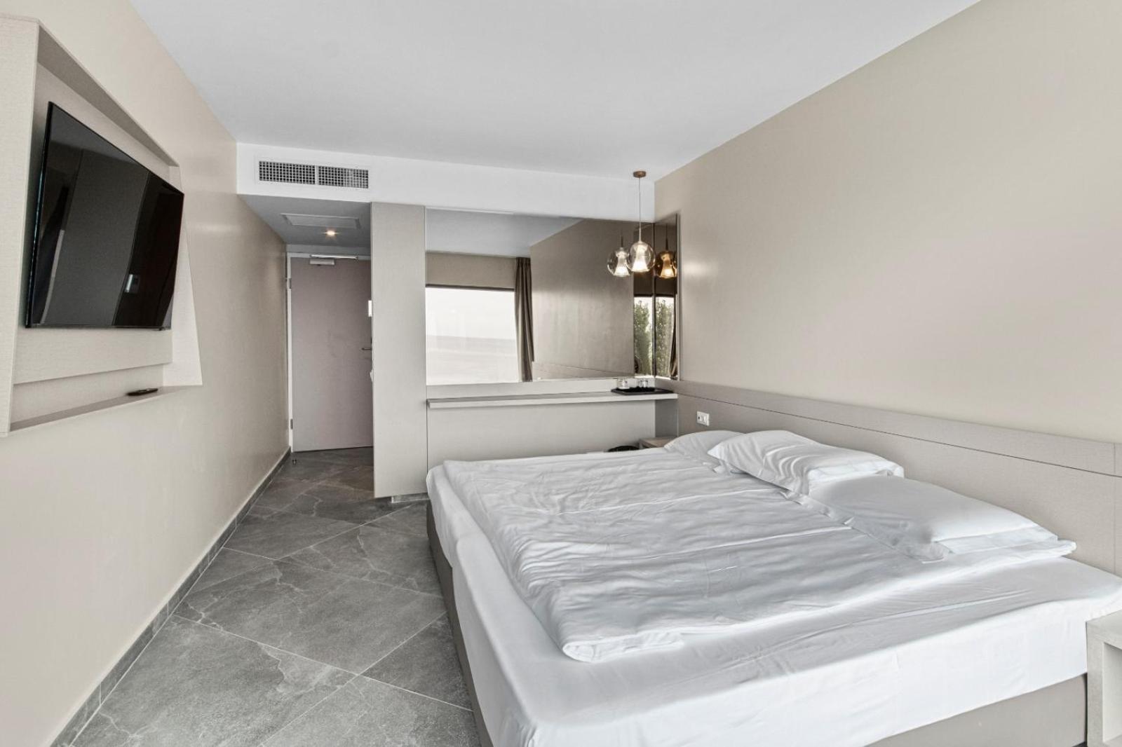 Hotel Atena*** Saturn Bagian luar foto