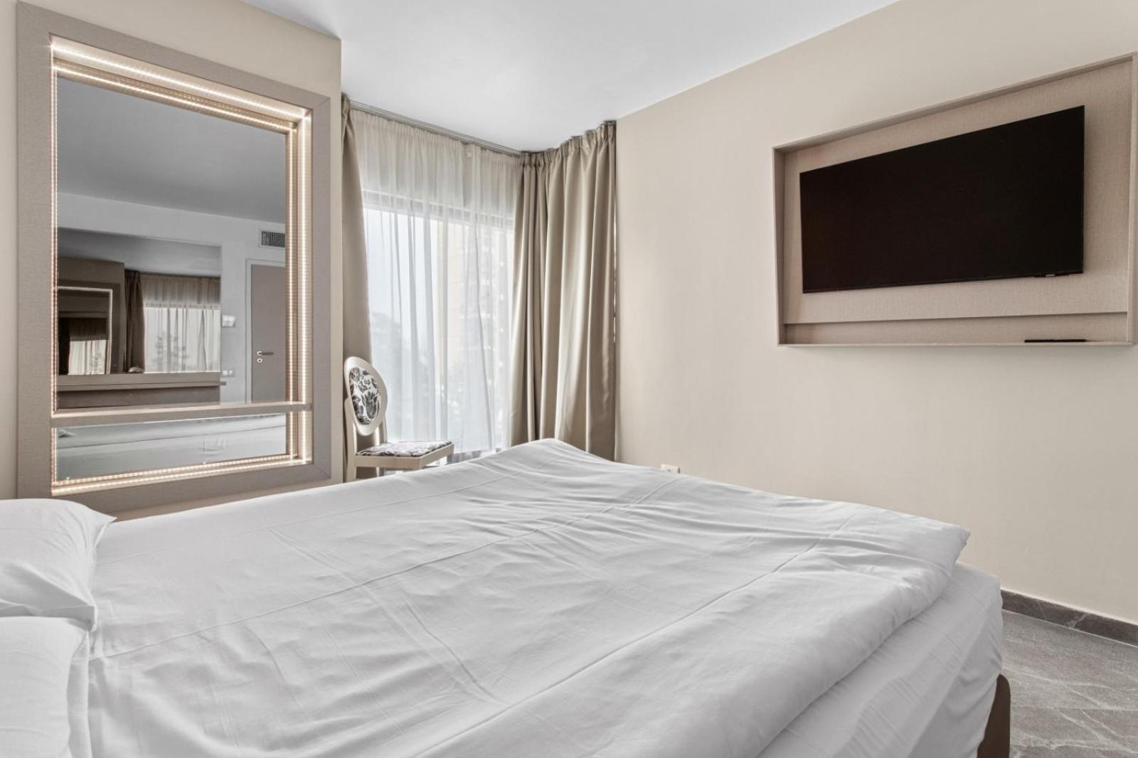 Hotel Atena*** Saturn Bagian luar foto